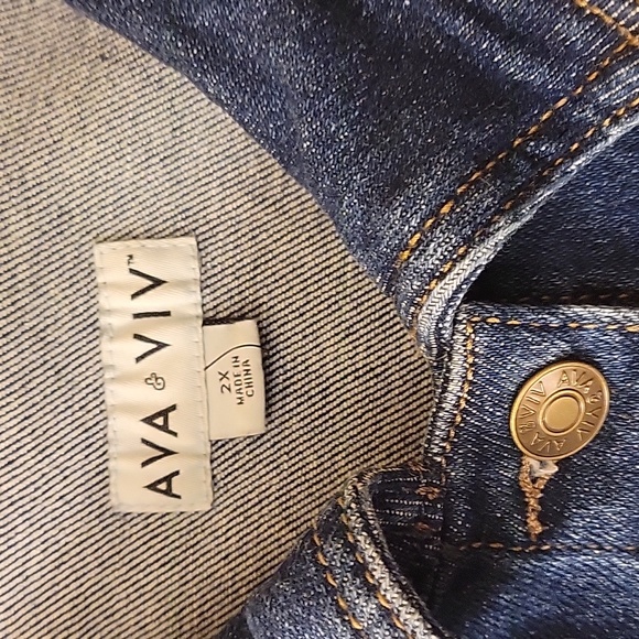 Jean jacket - Picture 5 of 5